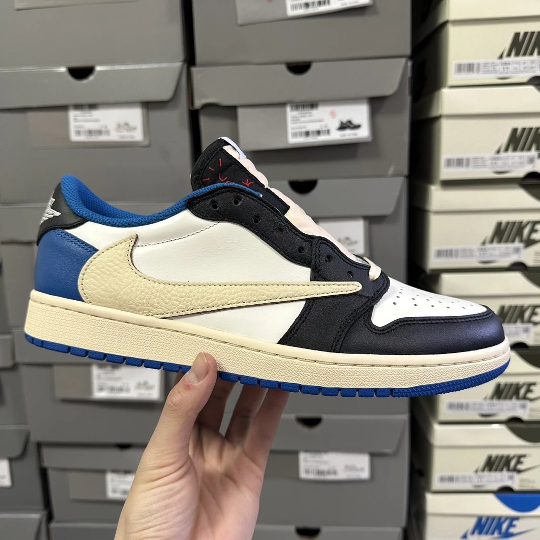 Jordan 1 Low Travis Scott Mocha