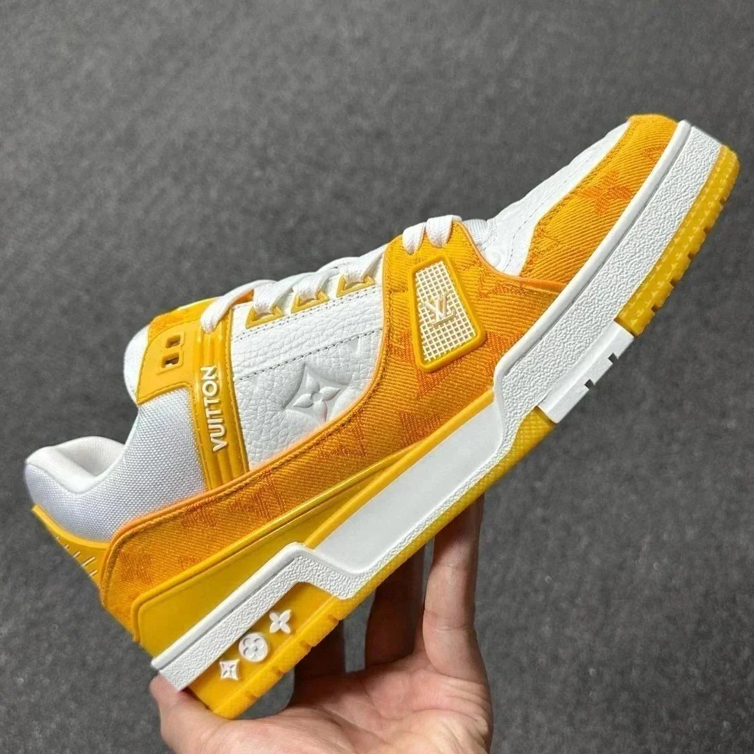 Louis Vuitton Skate Light Grey