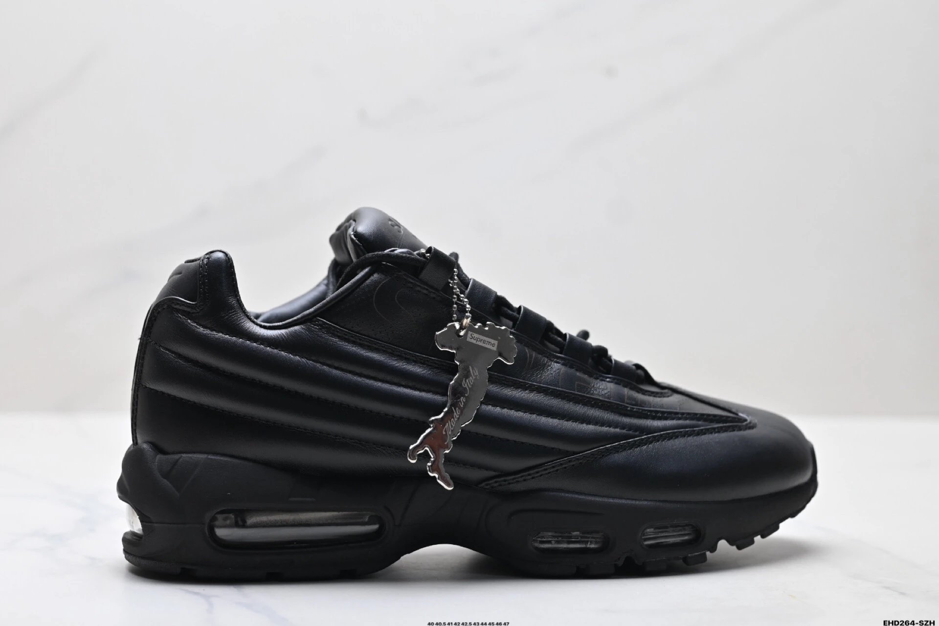 Air Max 95 X Supreme