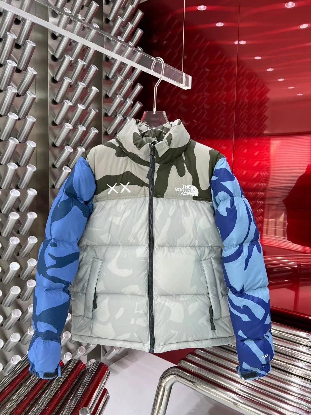 Tnf Nuptse Jacket (many Cw)