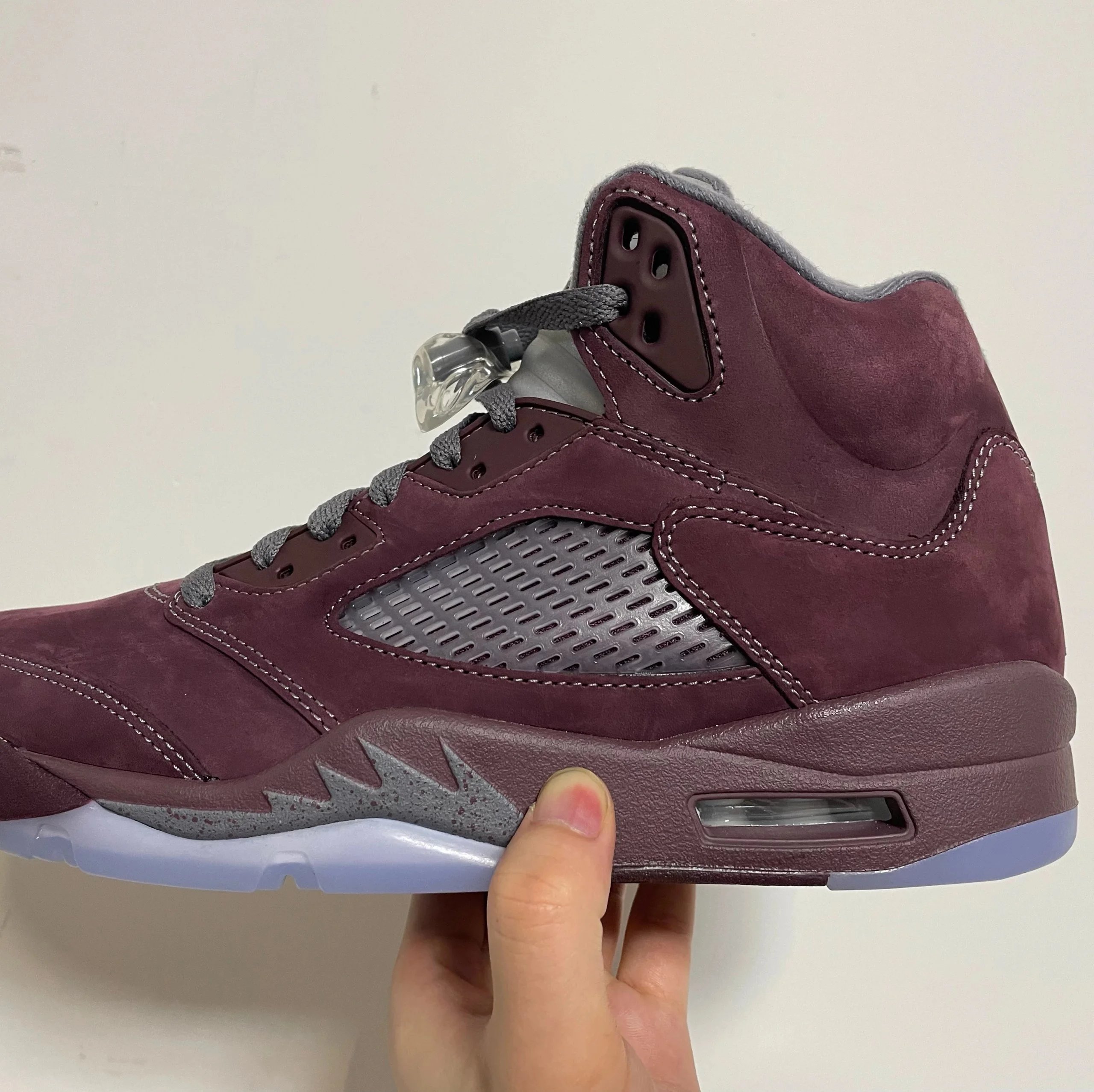 Jordan 5 Unc
